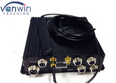 4 کانال دوربین مدار بسته DVR برای راه حل امنیتی خودرو با ردیابی GPS 3G زنده ویدئویی فای