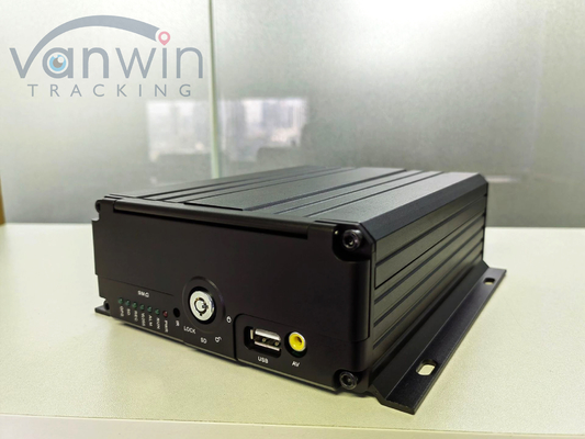 8-کانال هارد دیسک کارت SD موبایل DVR H.264 MDVR ماشین برای نظارت بر ایمنی خودرو